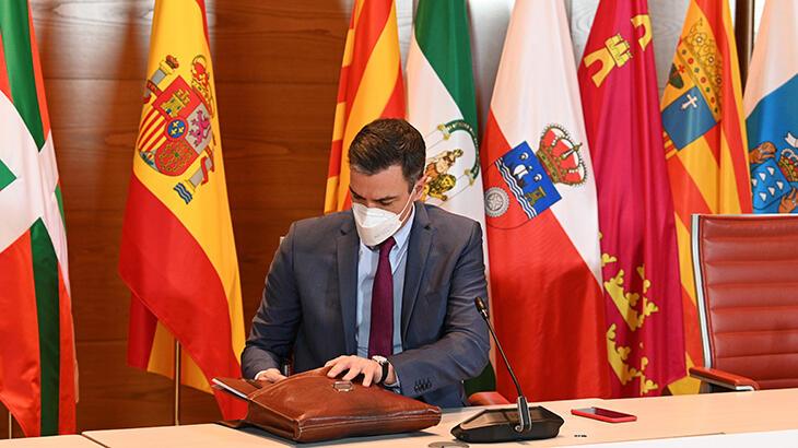 İspanya'da maske zorunluluğu geri dönüyor