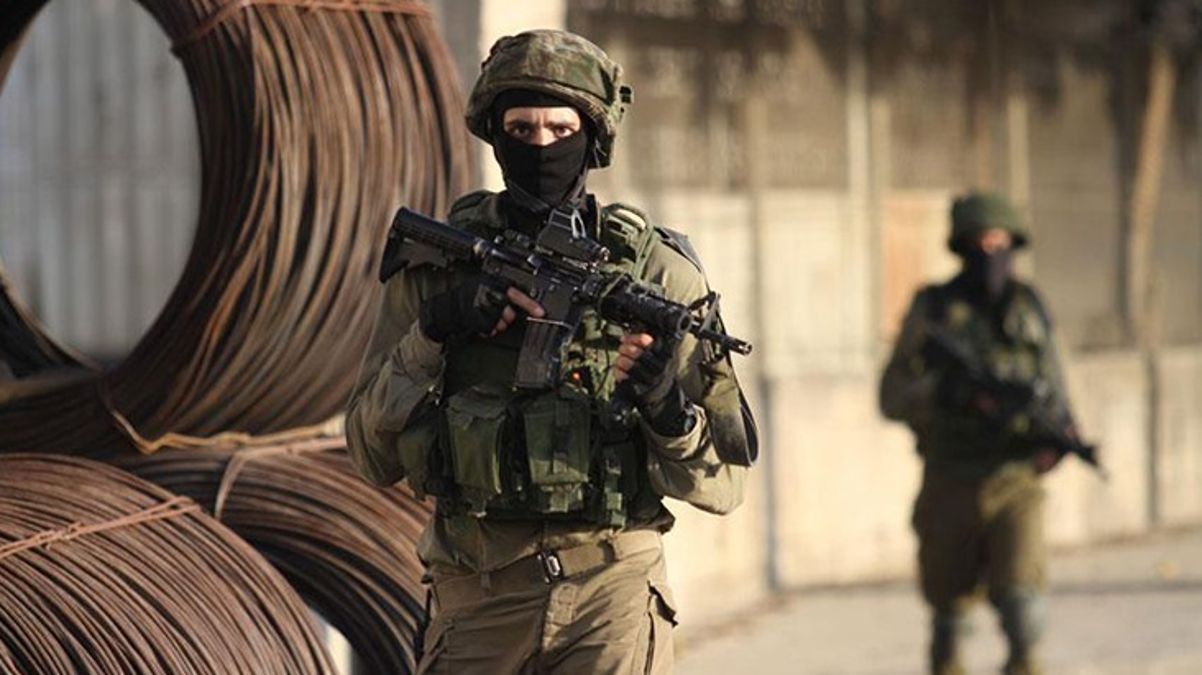 İsrail ordusu Gazze'deki parlamento binasını işgal etti