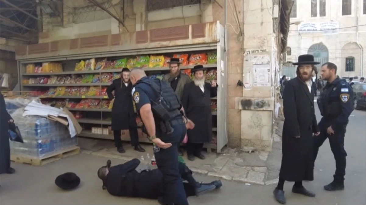 İsrail Polisi, Siyonizm karşıtı Yahudilere coplarla müdahale etti