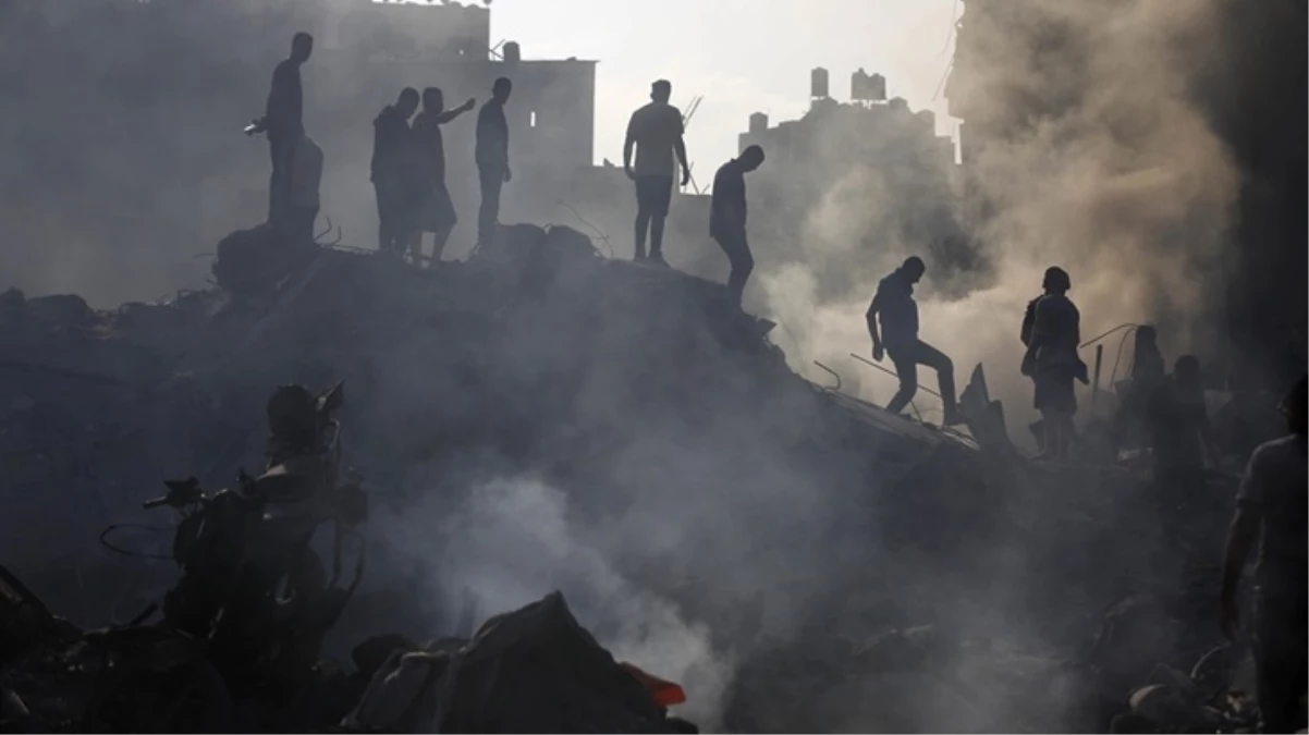 İsrail savaş uçakları Gazze'de bir okul ve 9 eve bomba yağdırdı! Çok sayıda ölü ve yaralı var