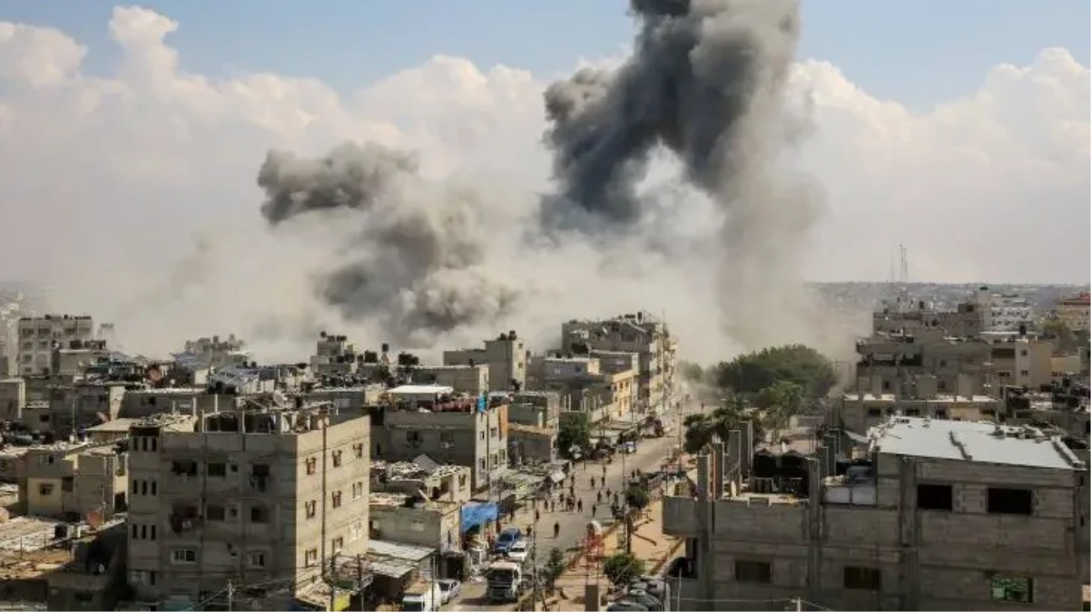 İsrail savaş uçakları Gazze'deki bir okulu vurdu! Ölü ve yaralılar var