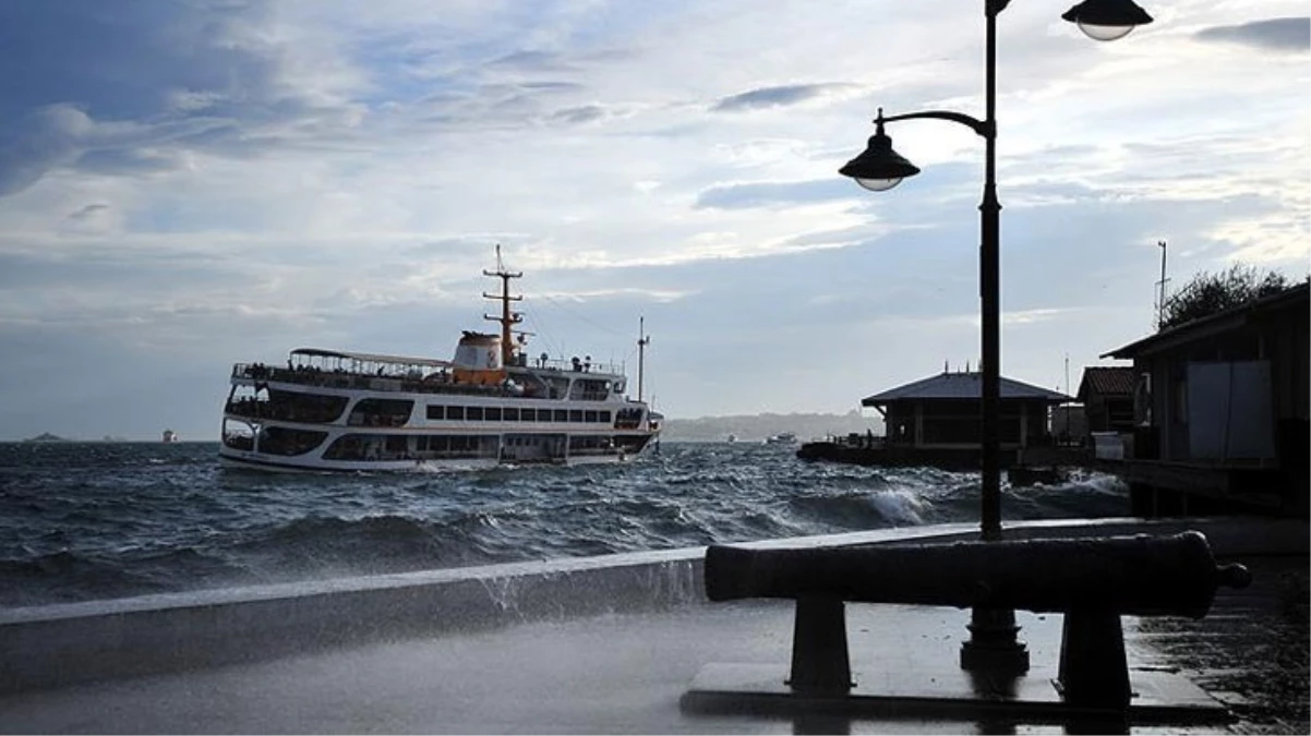 İstanbul Valiliğinden fırtına uyarısı: Bu akşam saatlerinde başlayıp salı gününe kadar devam edecek