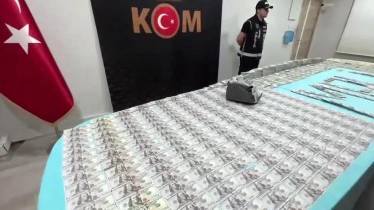 İstanbul'da sahte para operasyonu: 2 milyon 300 bin dolar ve 108 bin euro ele geçirildi