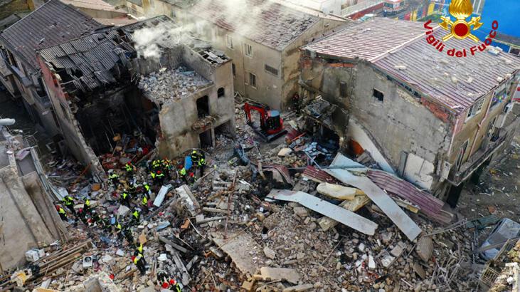 İtalya'daki patlamada ölü sayısı arttı, kayıplar var