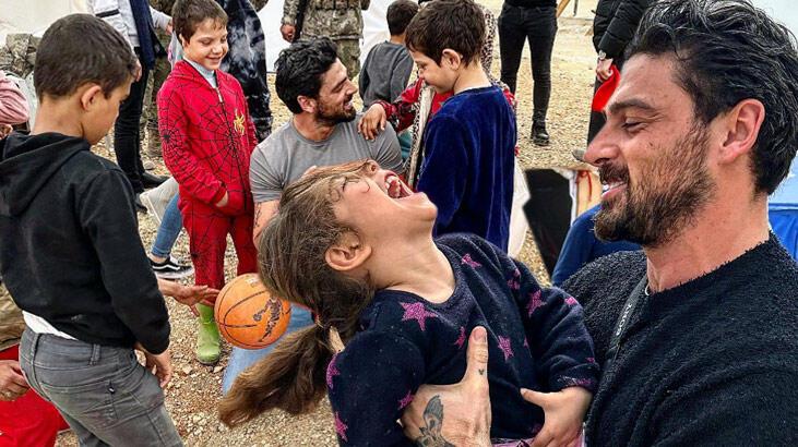 İtalyan oyuncu Michele Morrone deprem bölgesinde