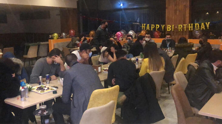 Kaçak doğum günü partisine şok baskın! Bunlar paket servis