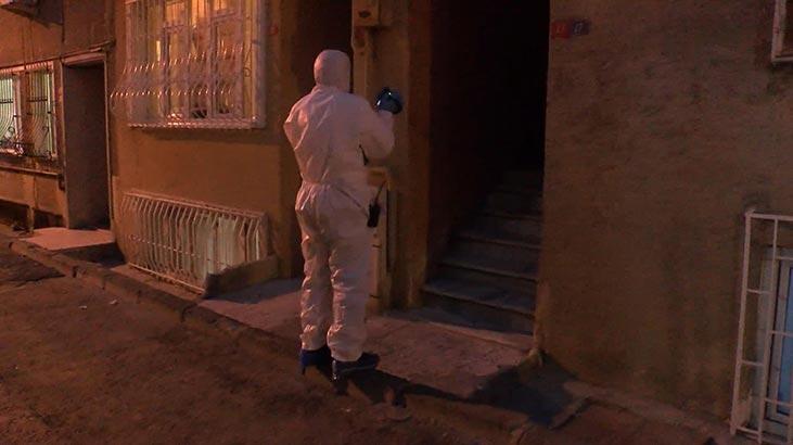 Kan donduran olay! 15 gün kardeşinin cesediyle kalmış