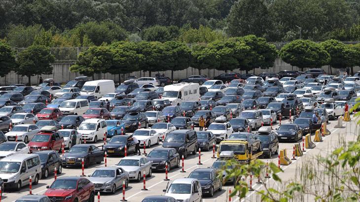 Kapıkule'de gurbetçi yoğunluğu yaşanıyor