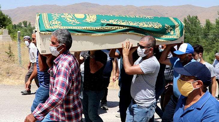 Kelebek çocuk Elfida son yolculuğuna uğurlandı