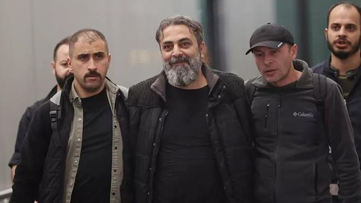 Kırmızı bültenle aranırken Arnavutluk'ta yakalanan Salih Akkurt Türkiye'ye getirildi