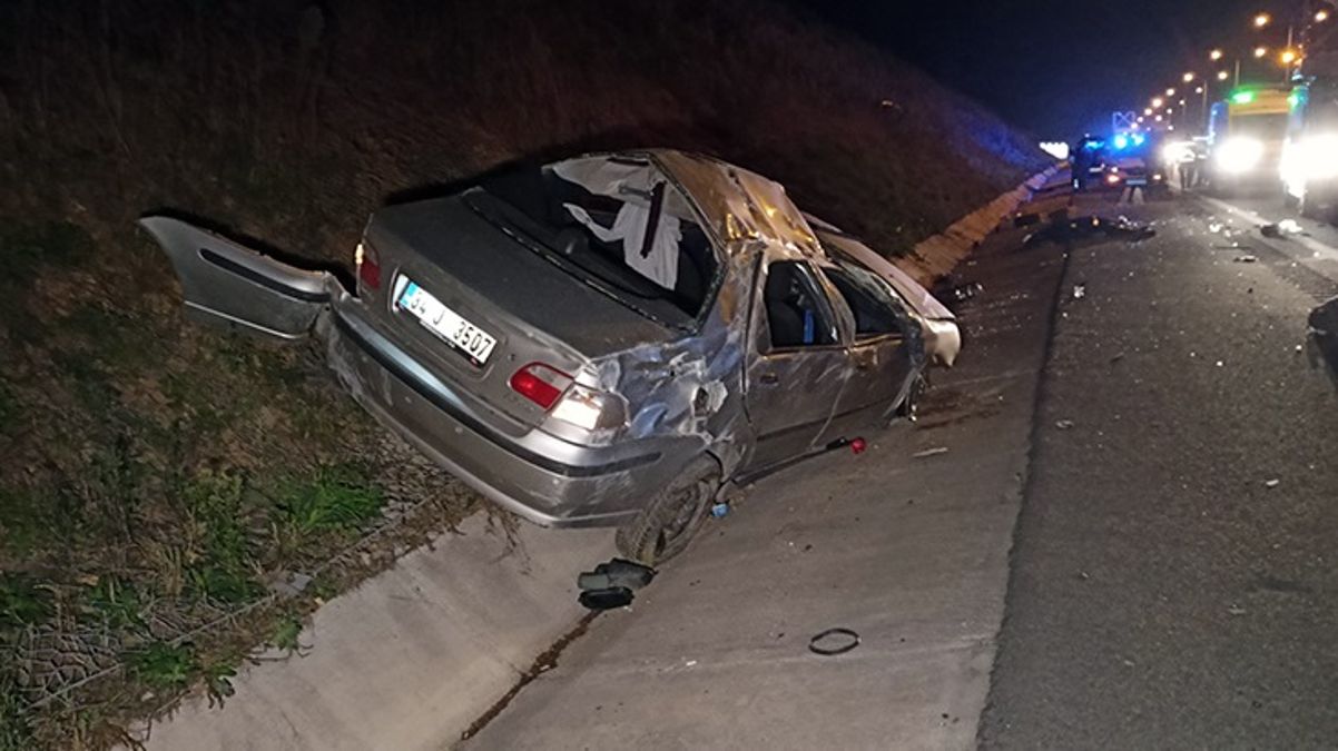 Kocaeli'de cenazeden dönen ailenin otomobili kaza yaptı: 3 ölü