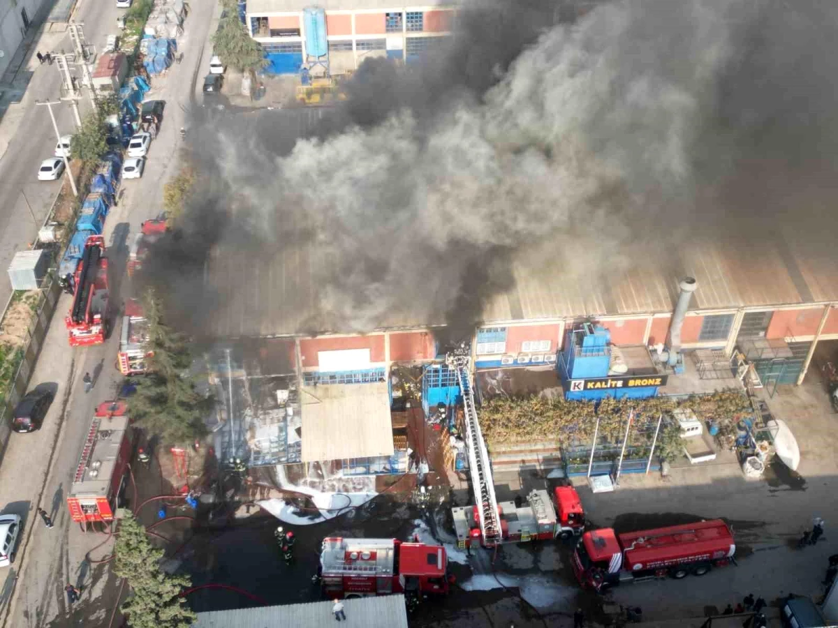 Kocaeli'deki plastik fabrikasında kimyasal tank patladı! 1'i ağır 3 işçi yaralandı