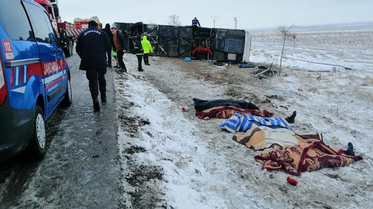 Konya'da facia! Tur otobüsü şarampole devrildi