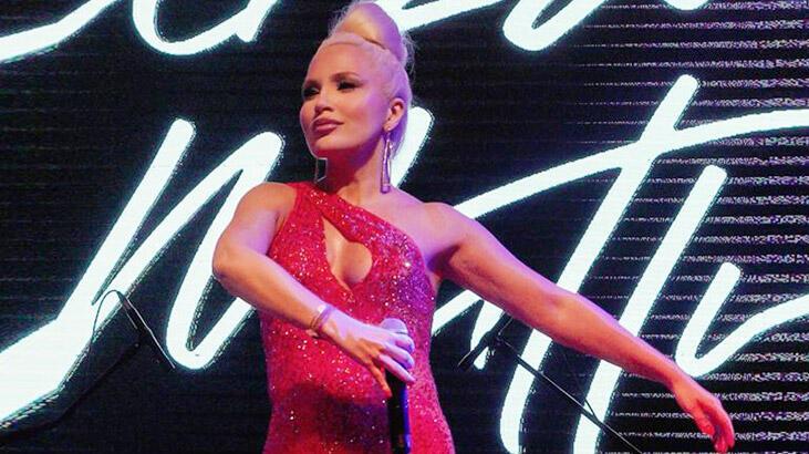 Lerzan Mutlu'dan sahnede espri: Kim bekar?