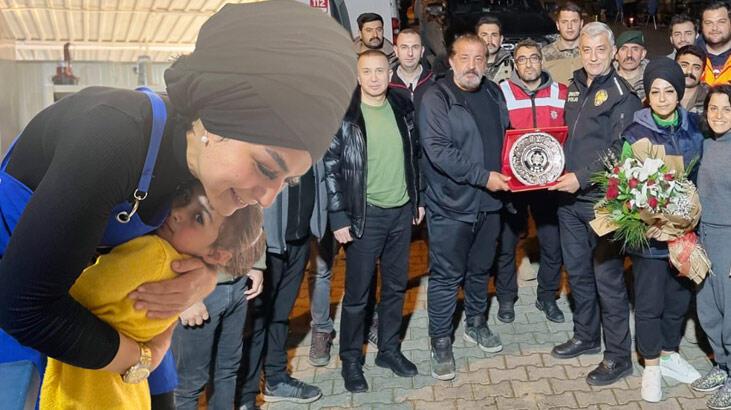 MasterChef Esra Tokelli depremzede çocukların yüzünü güldürüyor