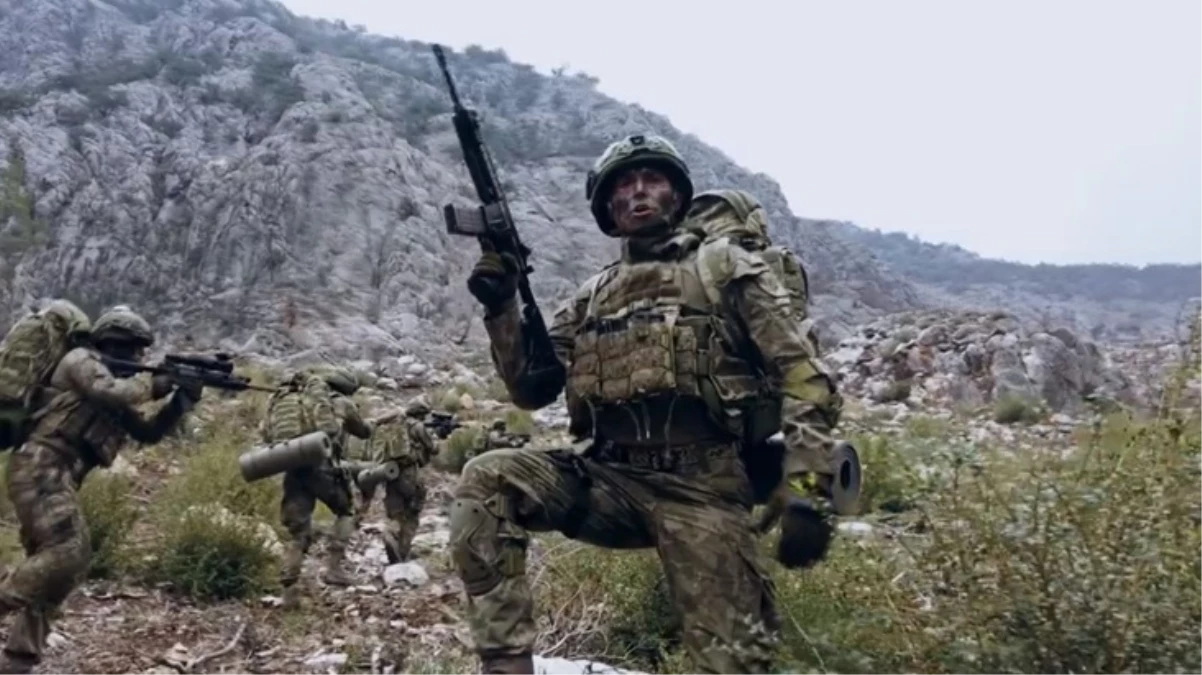 Mehmetçik'ten dosta güven düşmana korku salan 100. yıl klibi