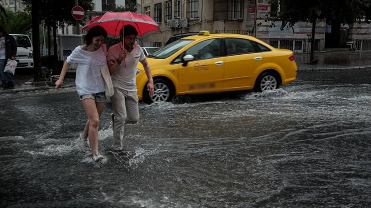 Meteoroloji ve AFAD'dan açıklamalar peş peşe geldi! İstanbul dahil 30 ilde kuvvetli yağış bekleniyor
