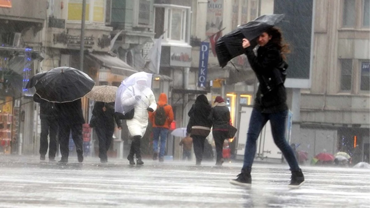 Meteoroloji'den İstanbul dahil 3 il için sarı uyarı! Kuvvetli gök gürültülü sağanak geliyor