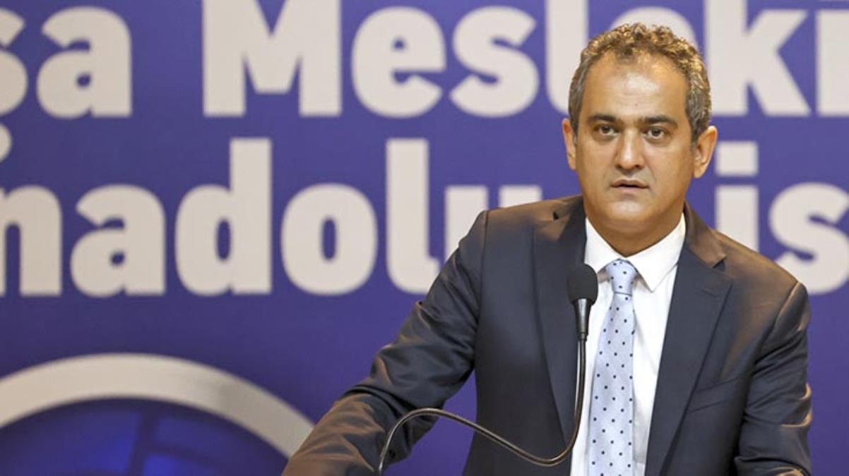 Milli Eğitim Bakanı Özer'den öğrencilerin 'Okullar tatil olacak mı?' sorusuna yanıt