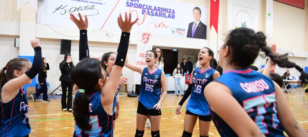 Mini Voleybol Turnuvası’nda Ödüller Sahiplerini Buldu
