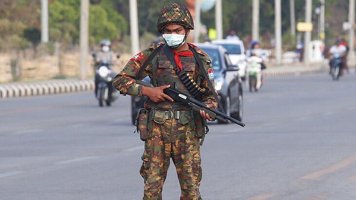 Myanmar'da ABD'li gazeteciye 11 yıl hapis cezası verildi