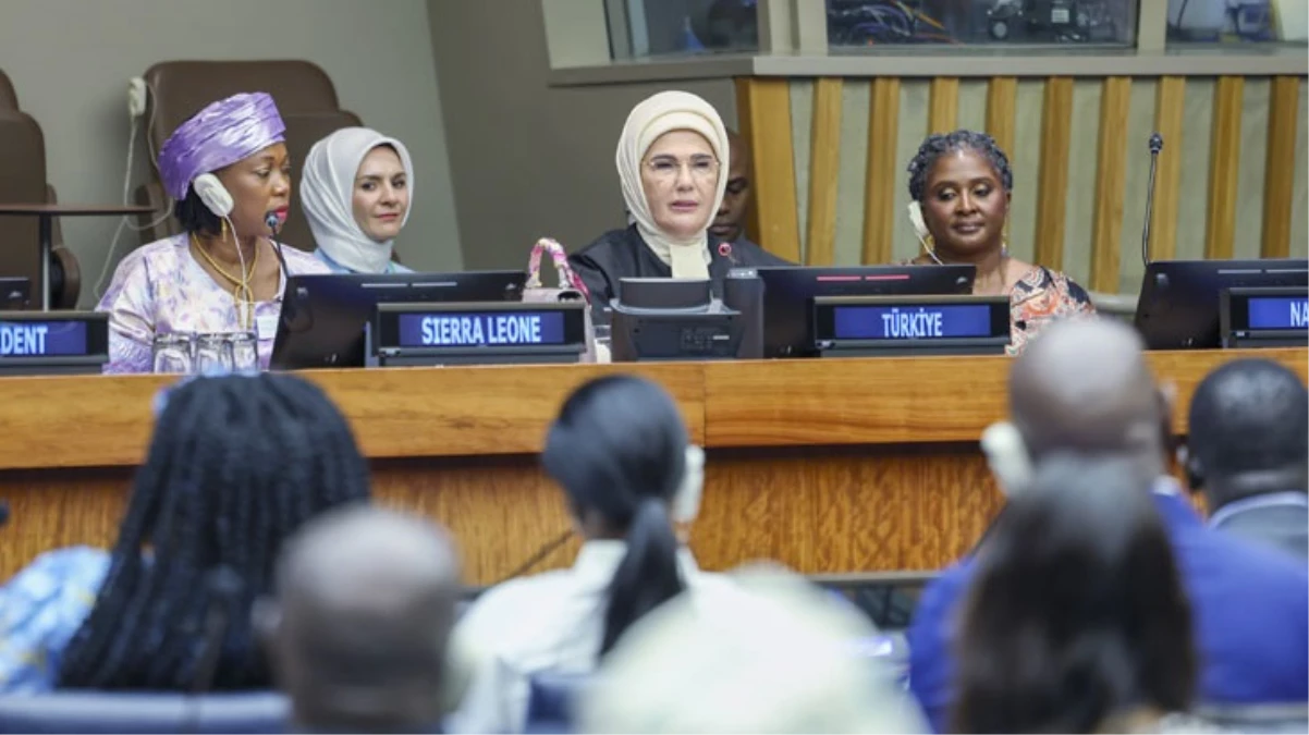 New York'ta etkinliğe katılan Emine Erdoğan, çocuğa yönelik şiddetin engellenmesi için güç birliği çağrısı yaptı