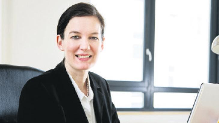 Ofiste doğru çalışmanın yöntemleri: Masa başında dik durun