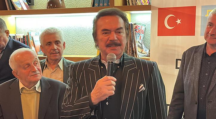 Orhan Gencebay yeni şarkısının sözlerini ilk kez açıkladı!