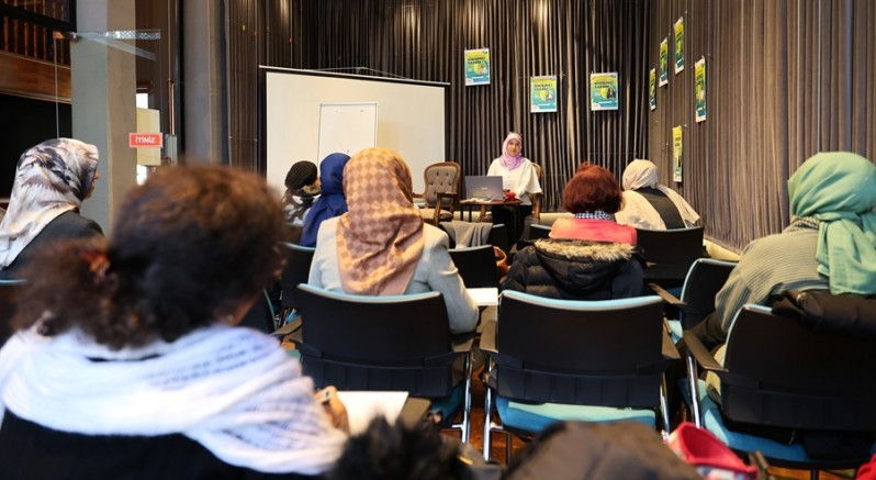 Osmangazi Belediyesi Öykü Yazmayı Atölye Çalışmalarıyla Öğretiyor 