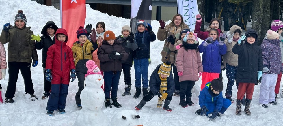 Osmangazi’de Çocuklar Kış Neşesiyle Buluştu