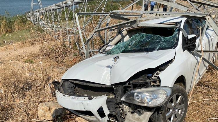 Otomobil direğin içinden geçti! Burnu bile kanamadı