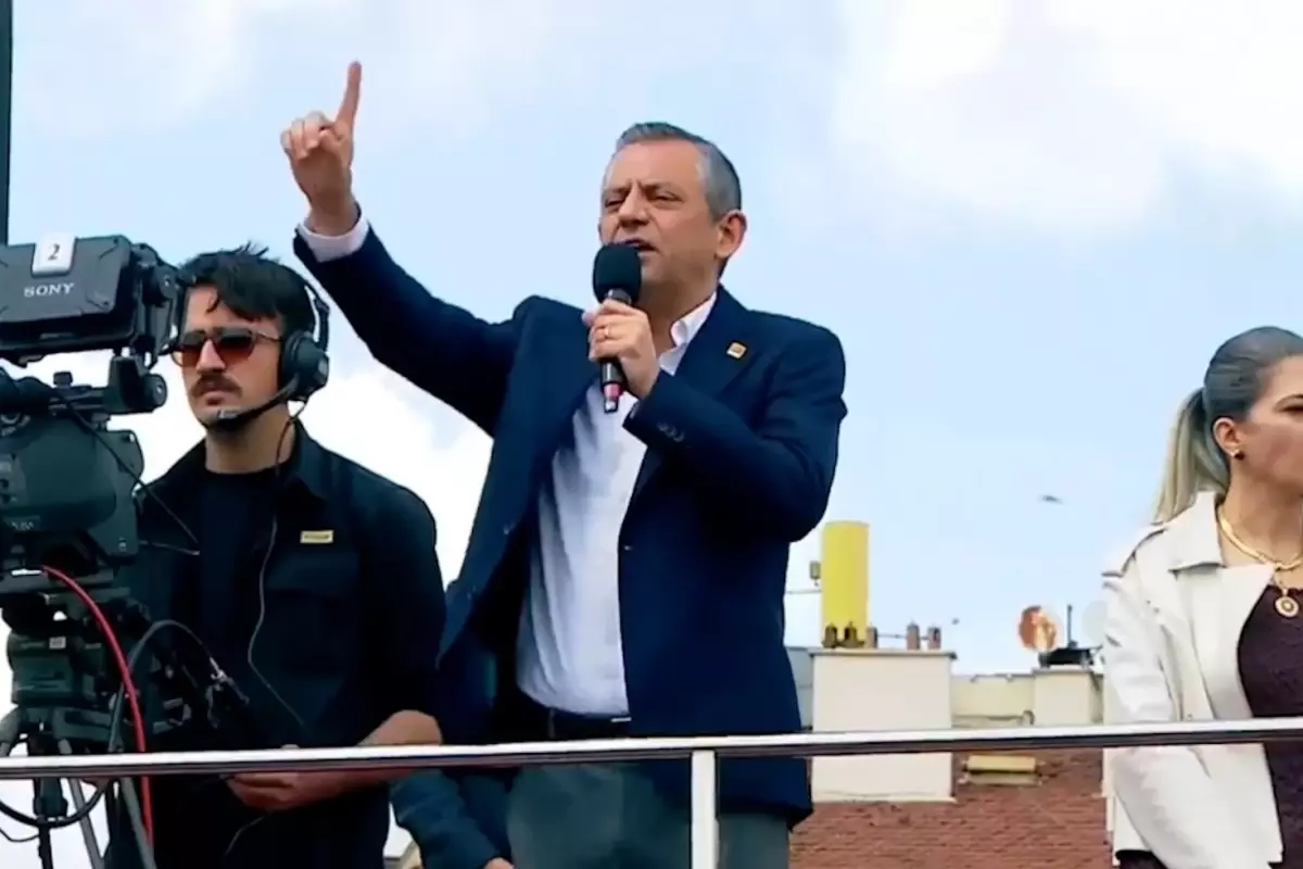 Özgür Özel Konya'da Ekrem İmamoğlu'ndan tek isteğini açıkladı