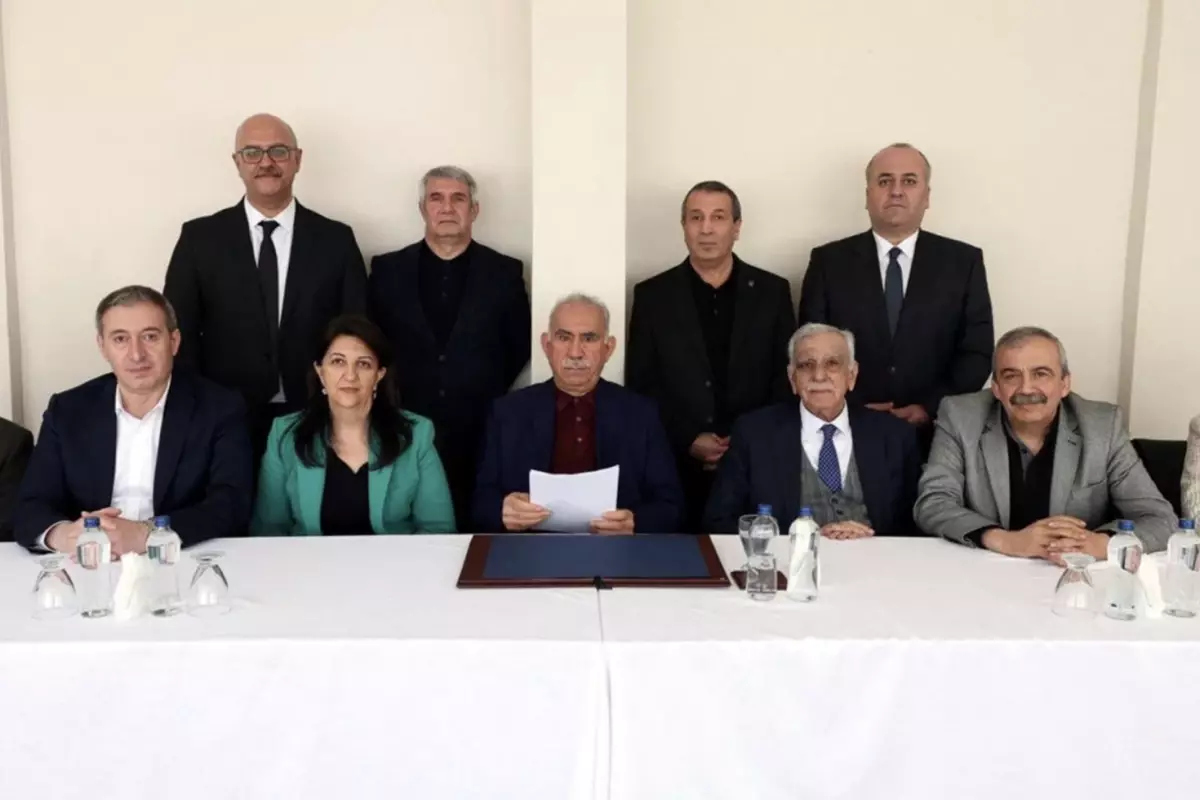 PKK elebaşı Abdullah Öcalan ailesi ile İmralı'da görüştü