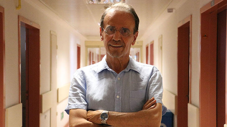 Prof. Dr. Mehmet Ceyhan'dan müjde: Covid-19 geçiren annenin sütüne antikor geçiyor!