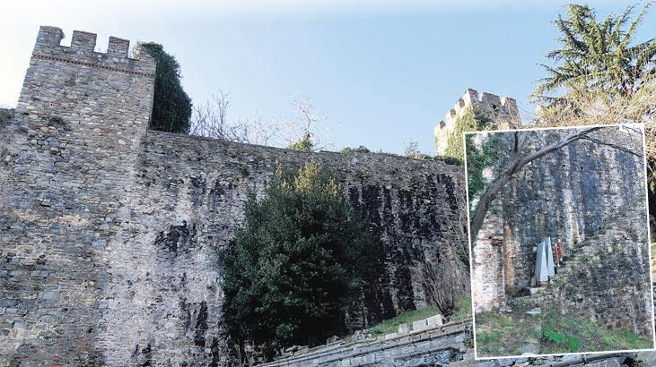 Rumeli Hisarı güçlükle ayakta