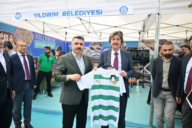 Şehrinize hoş geldiniz gençler