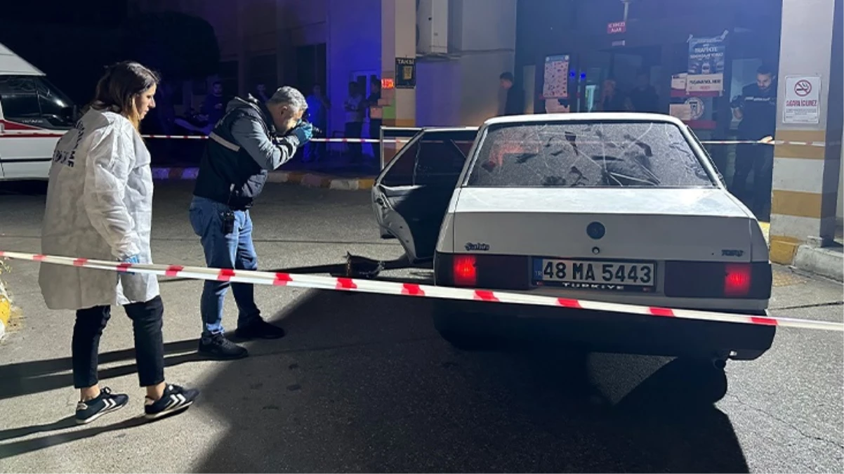 Silahlı saldırıda ağır yaralanan kadın, hastaneye kendi kullandığı otomobille gitti