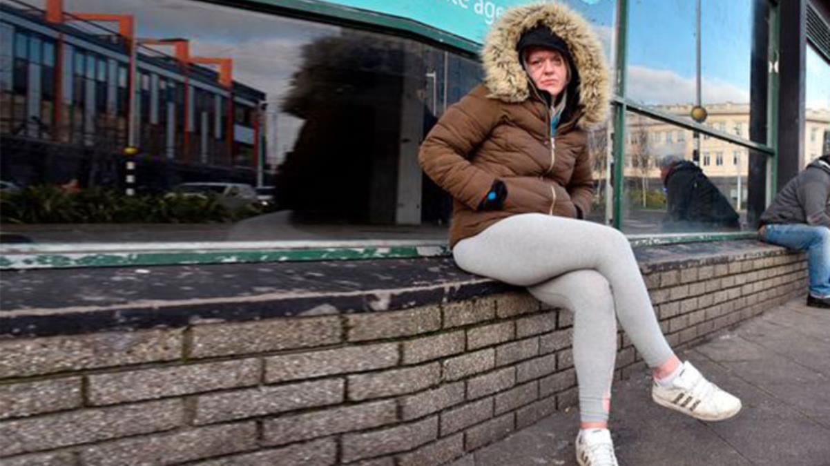 Sokaklarda yatan hamile kadının dramı yürek sızlattı: Erkekler, cinsel ilişki şartıyla eve alıyor