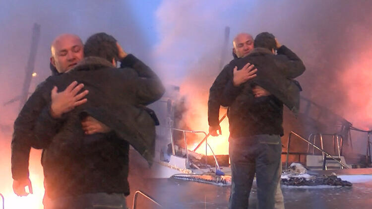 Bebek'te lüks yat ve tekne alev alev yandı!