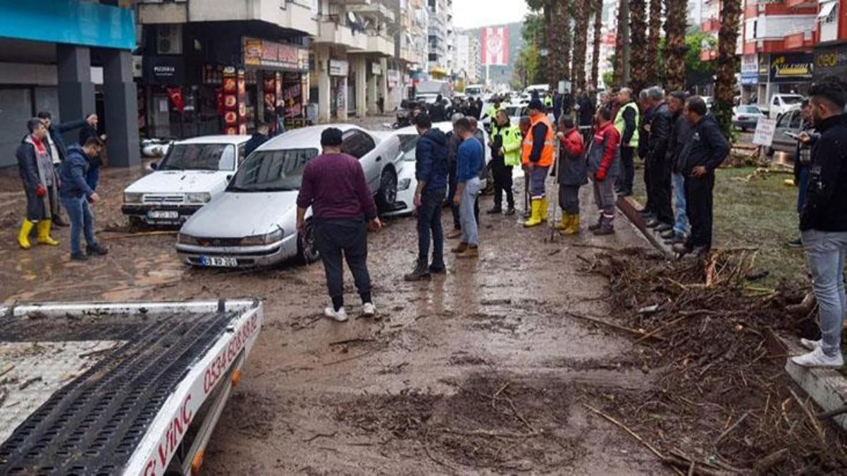 Antalya'da yağış alarmı! 3 ilçede okullar tatil edildi