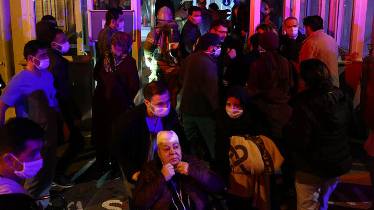 Cerrahpaşa'da yangın paniği!  