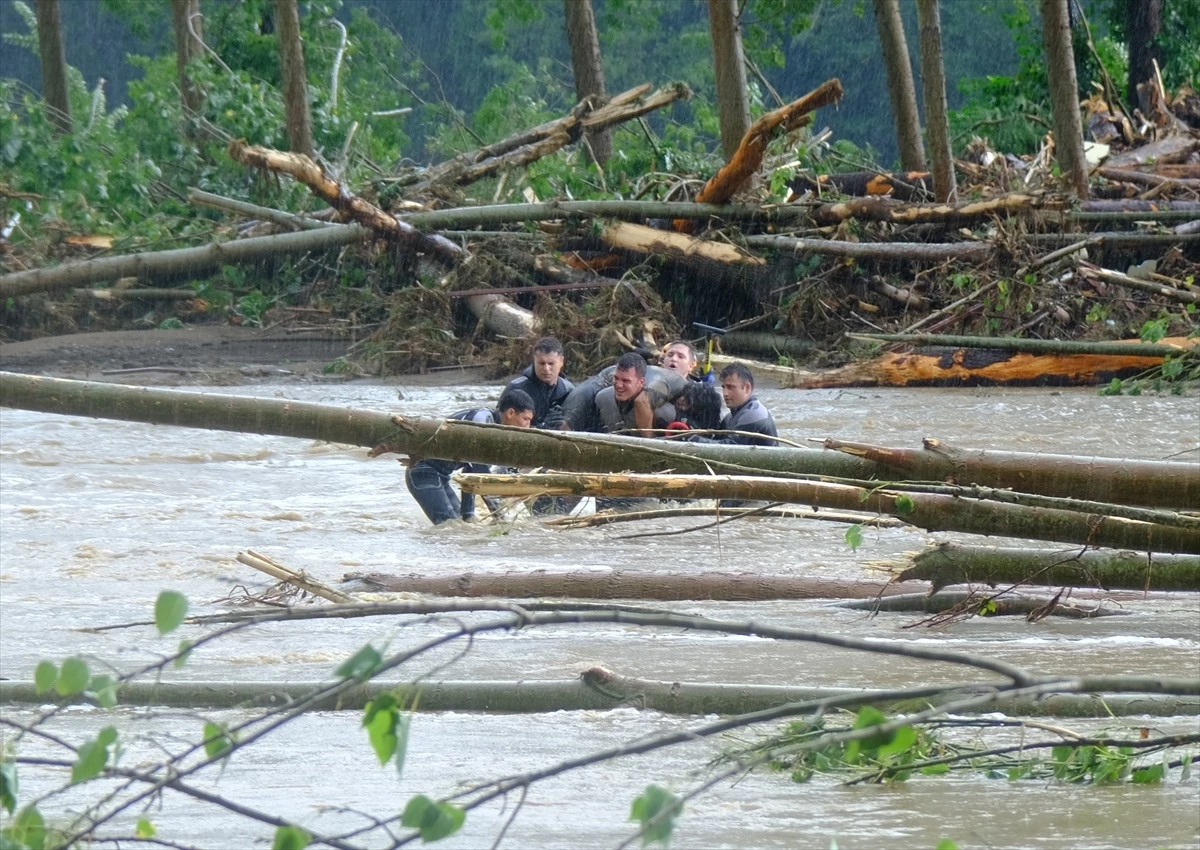 Kırklareli'nde selde kaybolan bir kişinin daha cansız bedenine ulaşıldı! 3 kişi kayıp