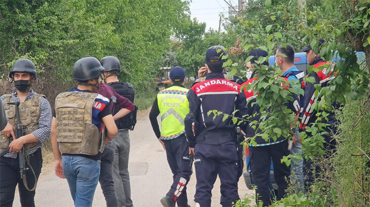 Kocaeli'de rehine krizi! Babasını öldürdü, askerleri yaraladı