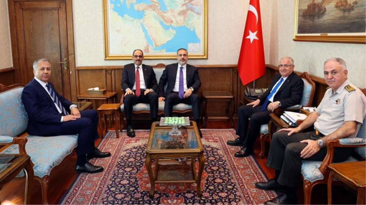 Milli Savunma Bakanlığı'nda güvenlik toplantısı! Zirveye Hakan Fidan ve Ali Yerlikaya da katılıyor