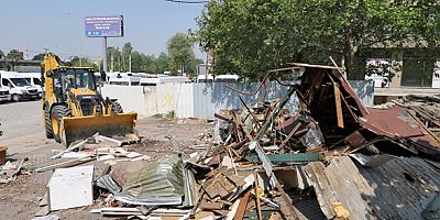 1050 Konutlar'daki yeşil alan işgalden kurtarıldı