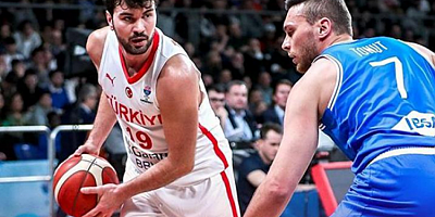 12 Dev Adam, İtalya'da mağlup!