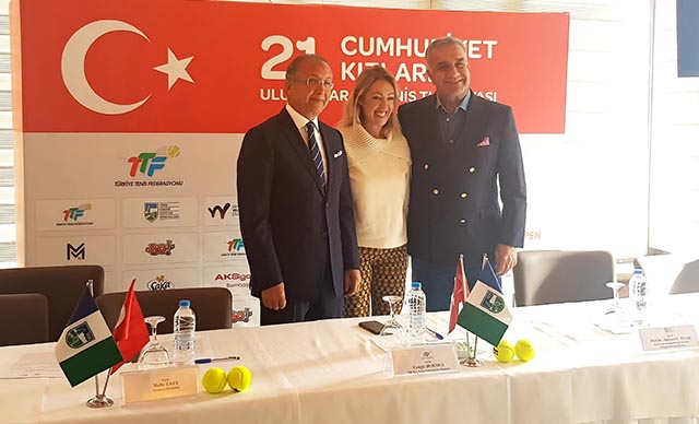 21'inci Cumhuriyet Kızları Uluslararası Tenis Turnuvası’nın basın toplantısı gerçekleştirildi