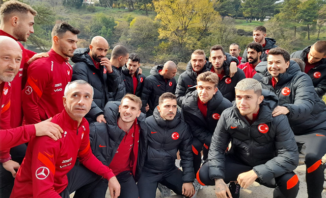 A Milli Futbol Takımı, Podgoritsa'da şehir turu attı