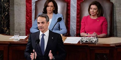 ABD Kongresi'ndeki konuşmasında Türkiye'yi hedef alan Miçotakis üç dakika boyunca ayakta alkışlandı 