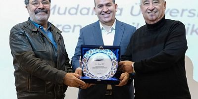 Ahmet Ümit Mudanya Üniversitesinde öğrencilerle buluş